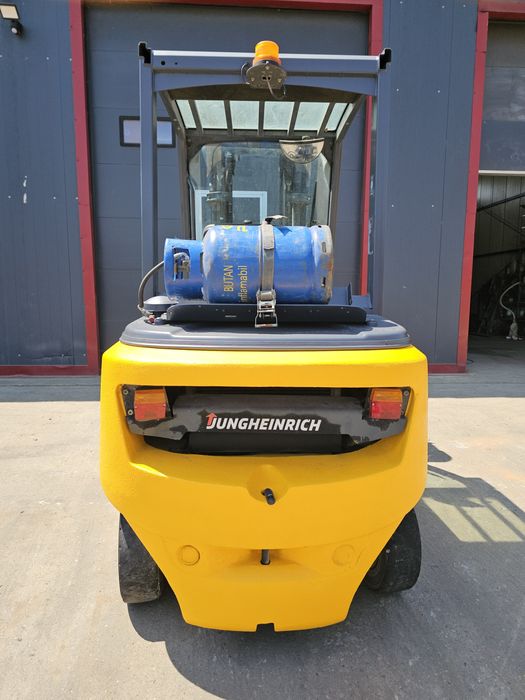 Stivuitor motostivuitor pe gaz Jungheinrich 2.5T