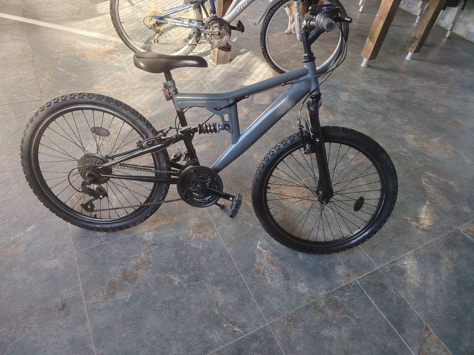 Vând biciclete adult și adolescenți