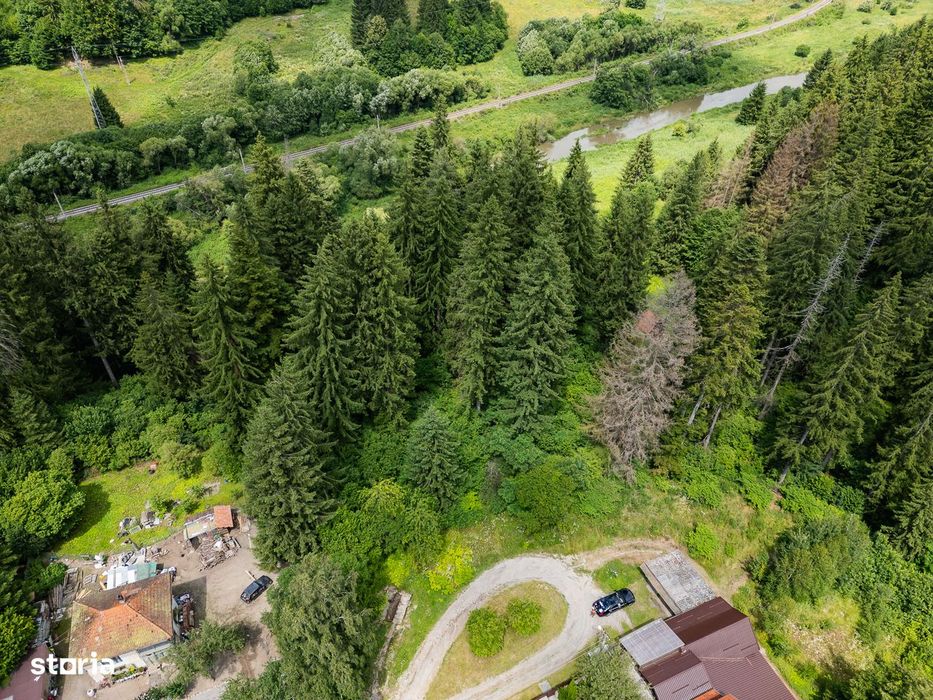Teren intravilan de vânzare, 2635 mp