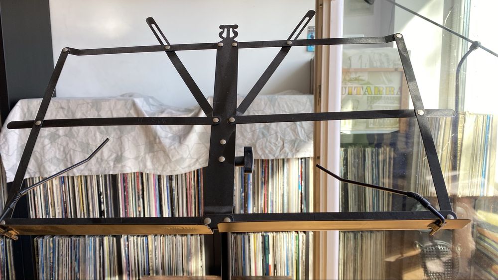 Лот стойка за ноти и поставка за крак за китара