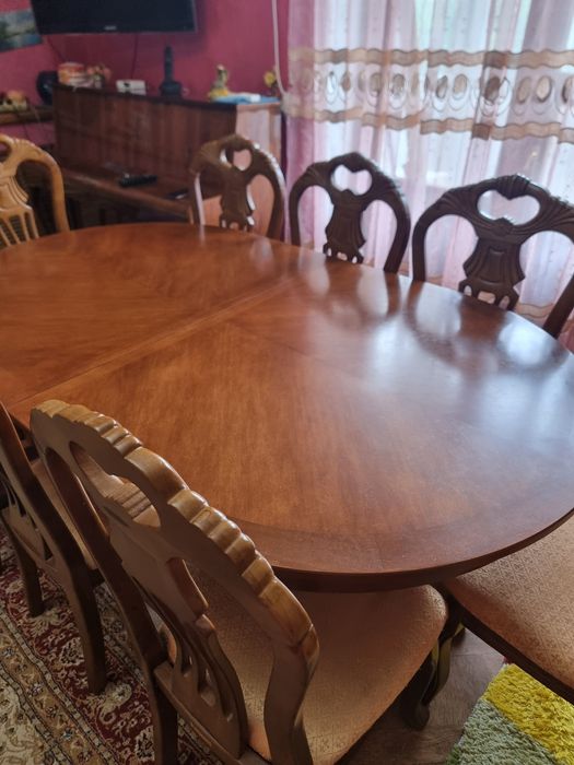 Стол обеденный со стульями