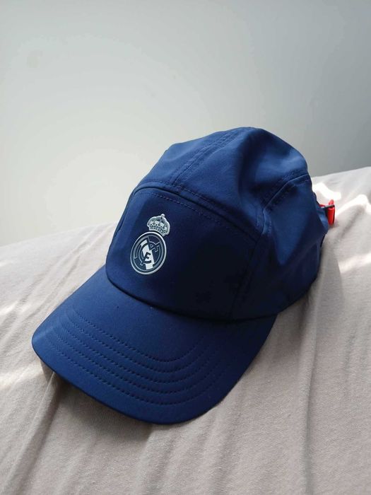Оригинална шапка на Реал Мадрид