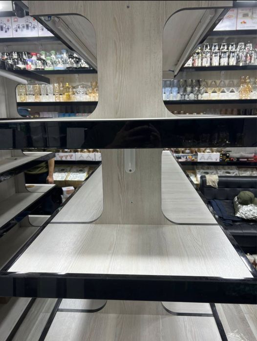 Стеллаж витрина для магазина