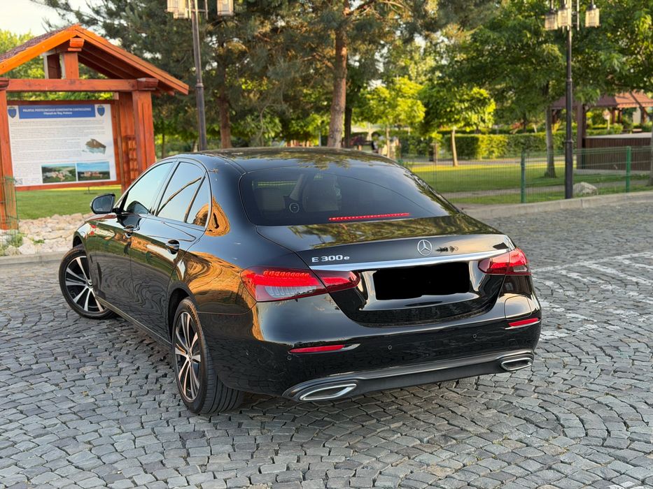 MERCEDES-BENZ E-Class 2022 — imagine 5
