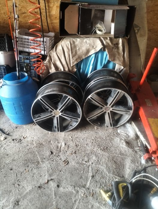 Продам диски на хюндай Сантфе.Киа