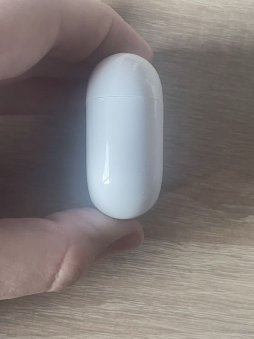 AirPods Pro 3 folosite