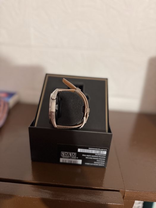 Huawei gt6 grey(brown strap)