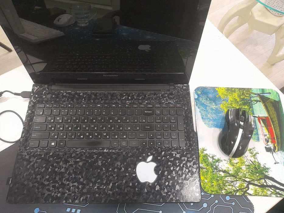 Nootbook sotiladi