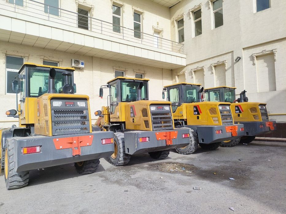 Погрузчик 2 та ковши билан 2,1 куб 1,5куб