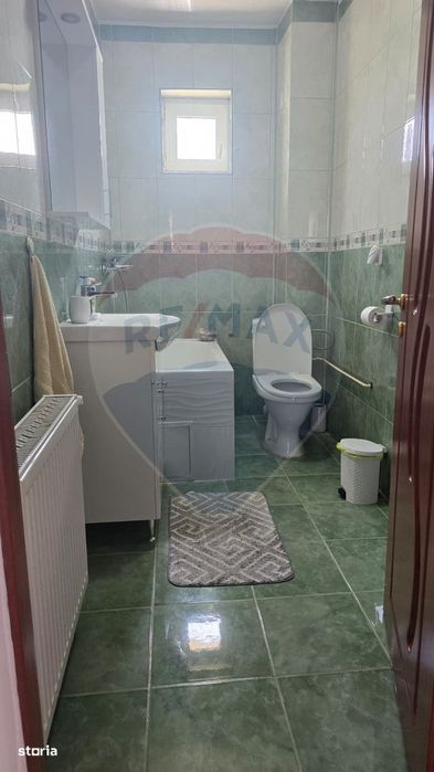 Casă / Vilă cu 5 camere de vânzare