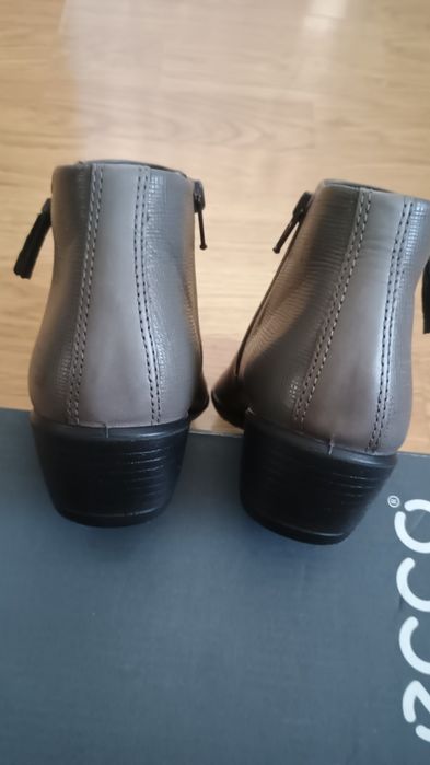 Botine noi dama Ecco.