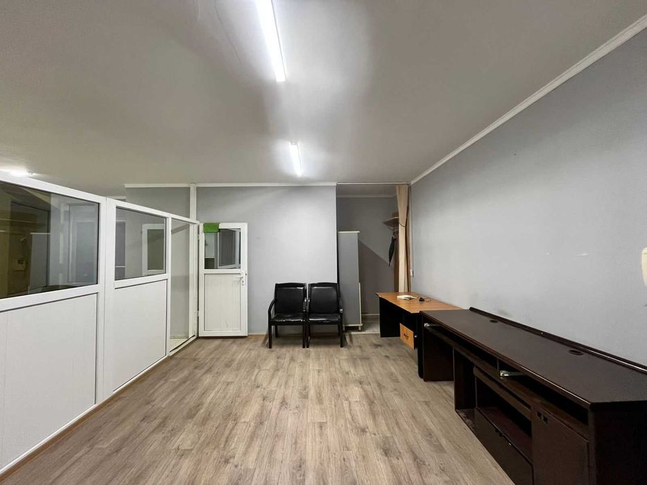 Офис в аренду 8 мкр