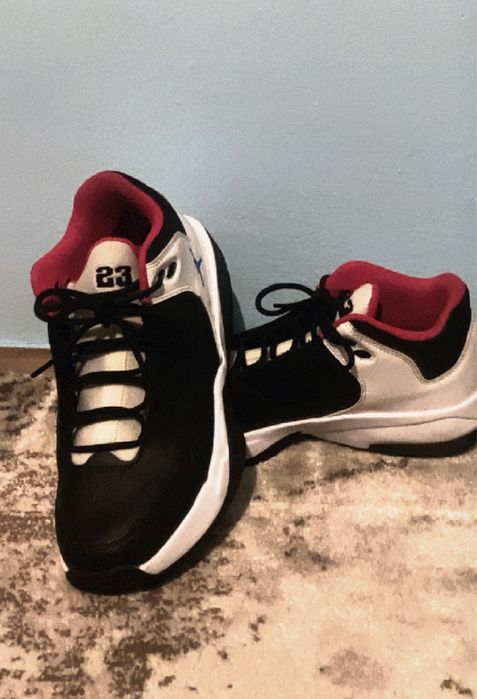 Jordan - Pantofi sport Max Aura 3,  Negru 38-39 EU