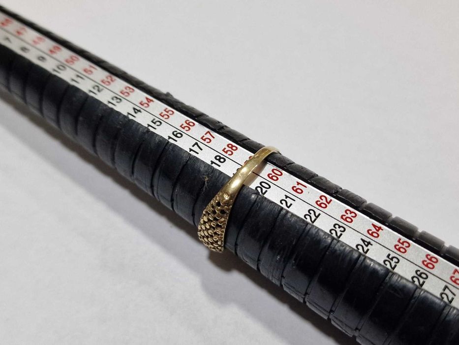 Дамски златен 9 каратов пръстен 375 / 0,82 гр.