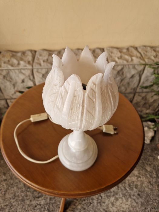 Красива антикварна френска настолна мраморна лампа