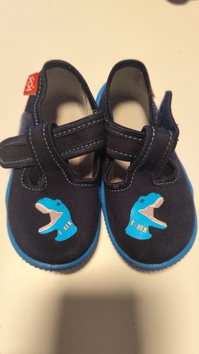 Колев и Колев обувки,, сандали Nike Air Jordan и маратонки New balance