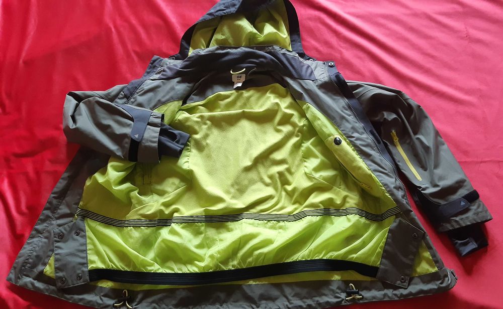 geaca H&M mar. 146 + blugi cadou