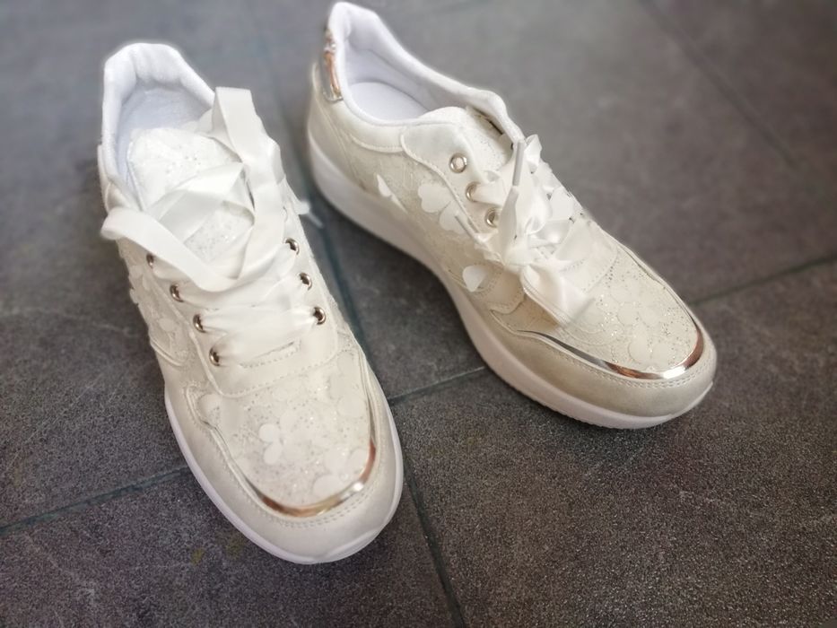 Дамски маратонки