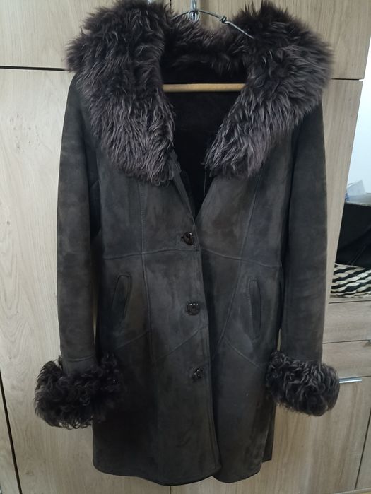 Cojoc de dama din blana naturala mărimea 46 foarte puțin folosit