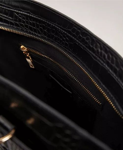 Чантата MANGO нова