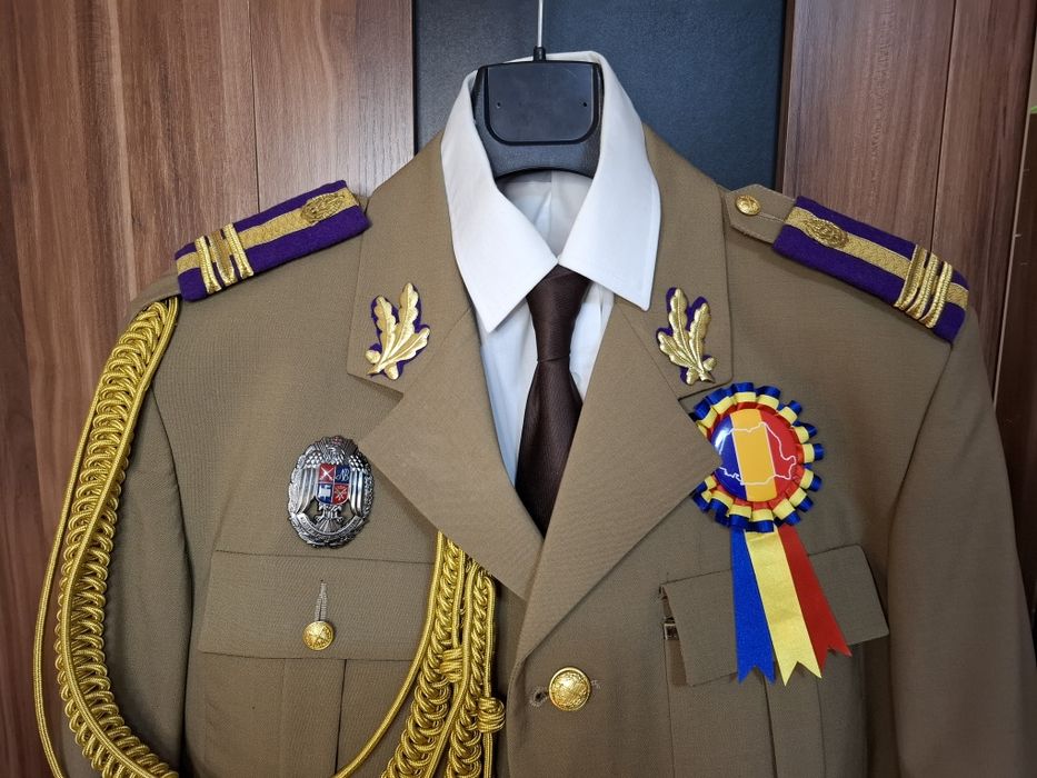 Costum militar Exceptiol Unic de Colonel Logistică