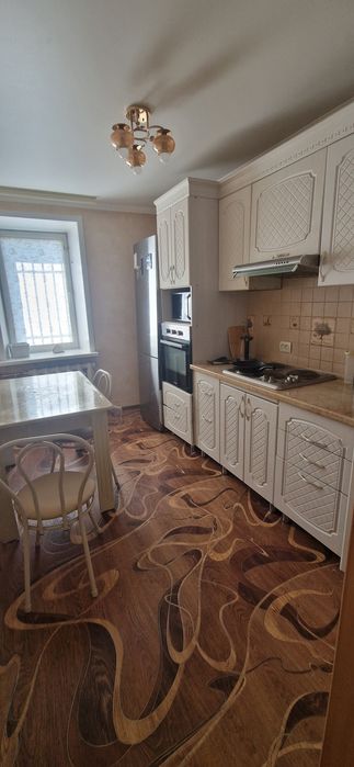 Продам 3-кмн квартиру