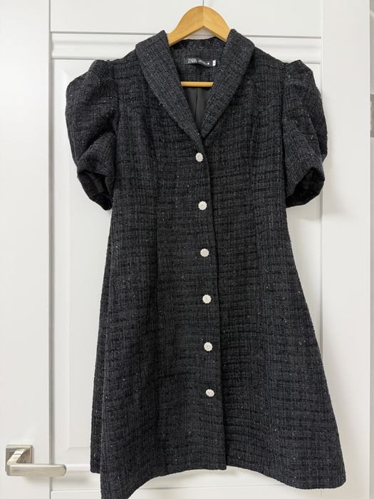 Продам платье твидовое