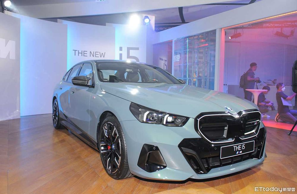 Bmw I5 50L Naqt va Nasiyaga 53.500$