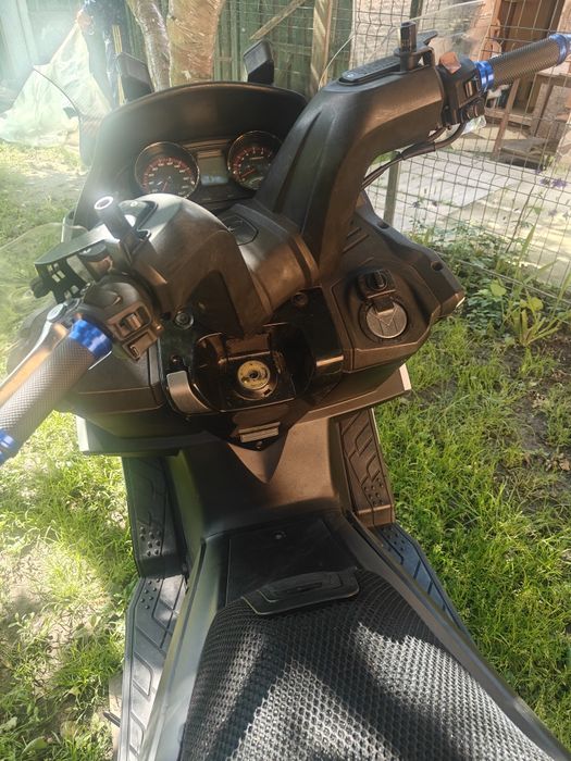 Vând scuter Kymco Myroad