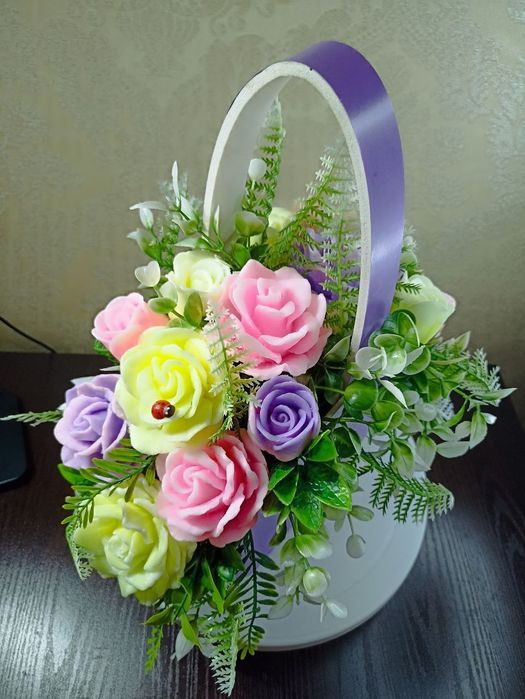 Букеты и сувениры из мыла.