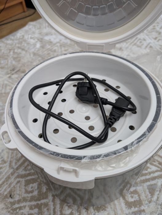 Мультиварка Redmond m-30