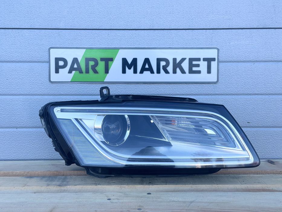 Десен фар AUDI Q5 SQ5 8R0941006C