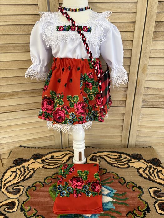 Costum popular pentru fetite de Maramures set complet