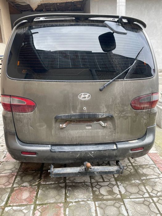 Hyundai starex sotiladi