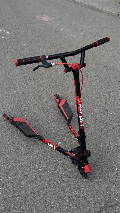 Самокат пятиколесный маневренный