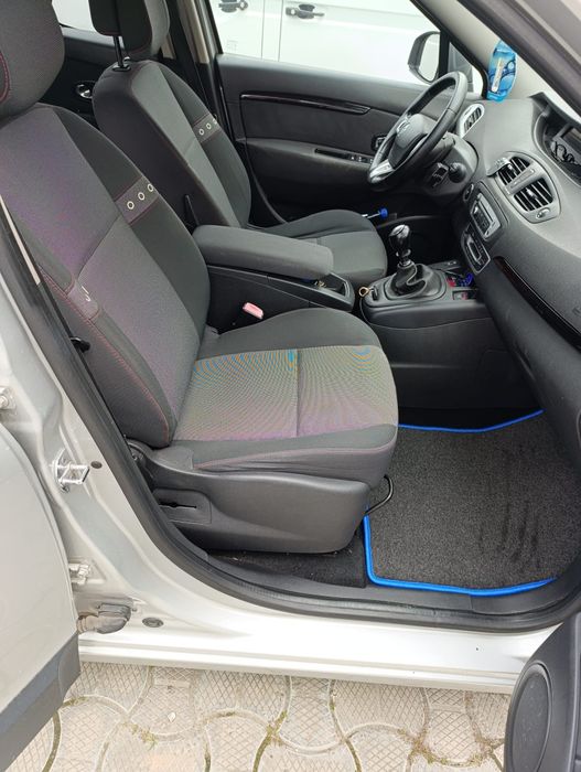 RENAULT Grand Scenic 2012 — imagine 4
