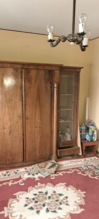 Mobila din lemn masiv