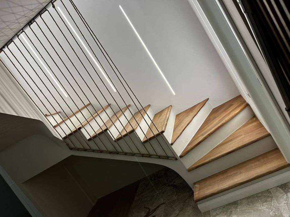 Scări din lemn / trepte din lemn si balustrade