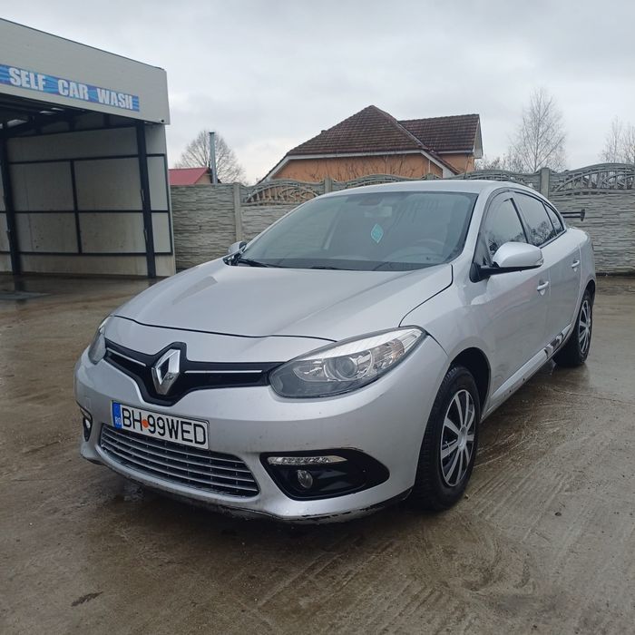 Renault Fluence argintiu