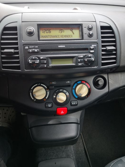 Nissan Micra 2005 , 1240 cm benzină 80 Cp. Sau schimb cu Moto.