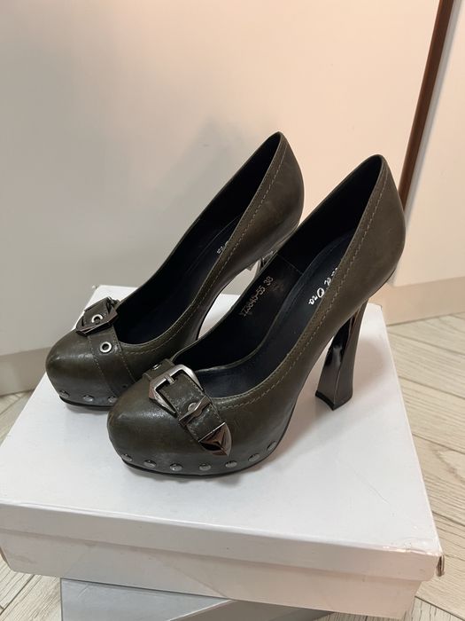 Продам туфли 38 размер