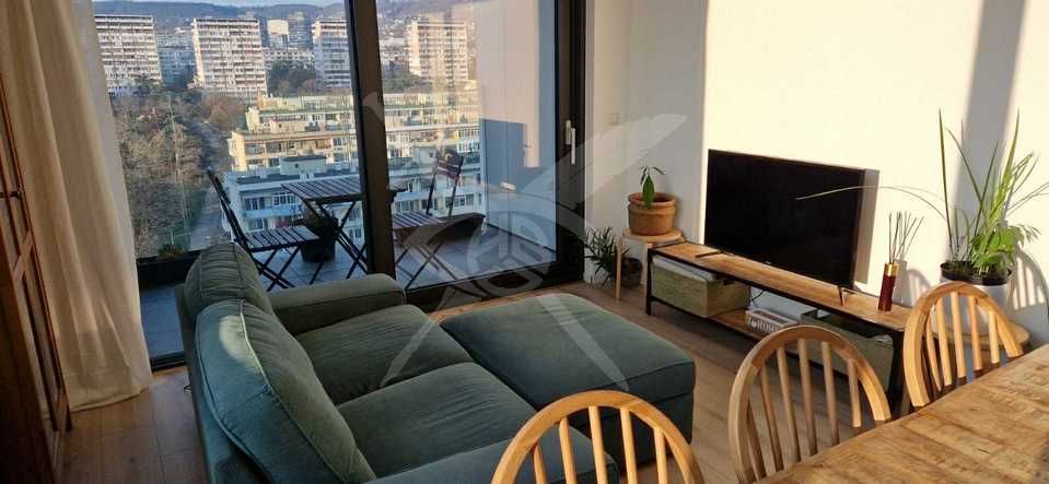 Дава се под наем Двустаен апартамент в Варна, Чайка - 65 кв.м за 797.64 € - Снимка #1