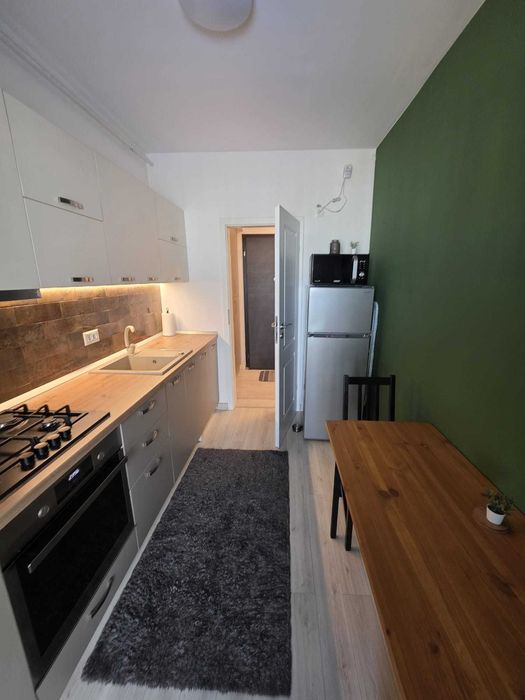 Garsonieră modernă cu vedere la parc, Exigent Plaza, 10 min. de metrou sau Politehnică