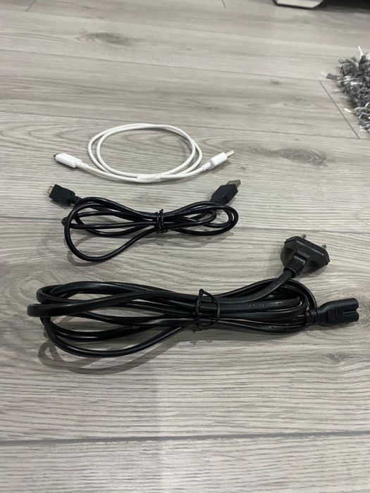 Consolă Playstation 4 Fat, negru mat + 2 manete + 3 jocuri PS4