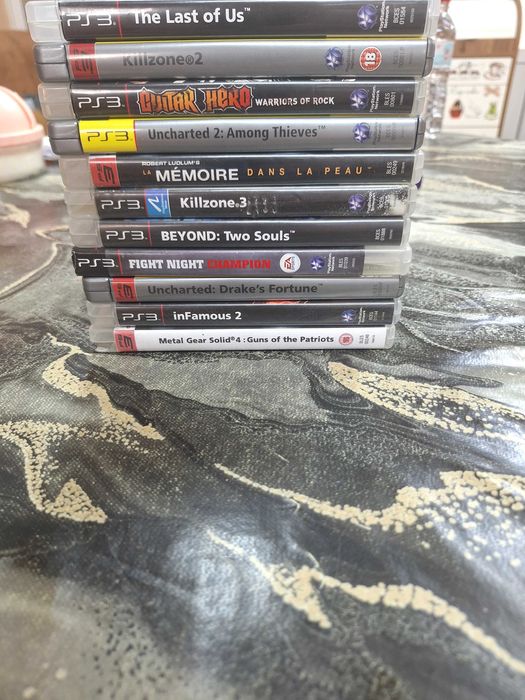 Ps3 slim 320 gb в перфектно състояние!