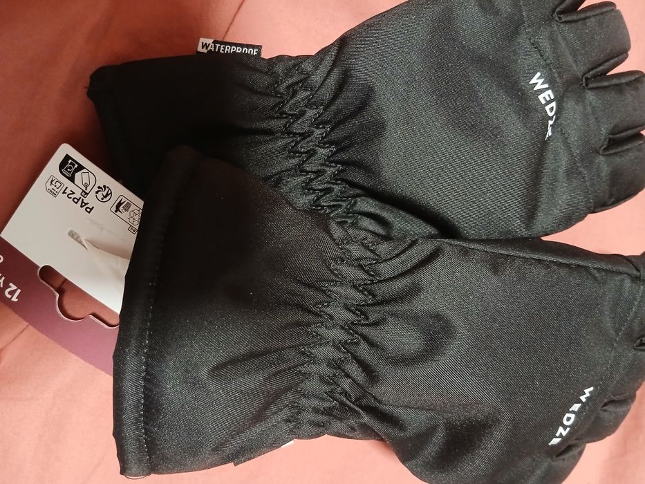 Зимни непромокаеми ръкавици WEDZE.