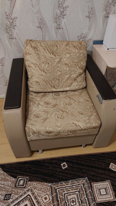 Продам кресло раскладное.