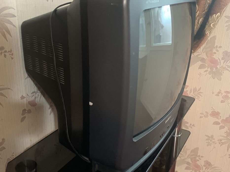 срочно продаётся телевизор