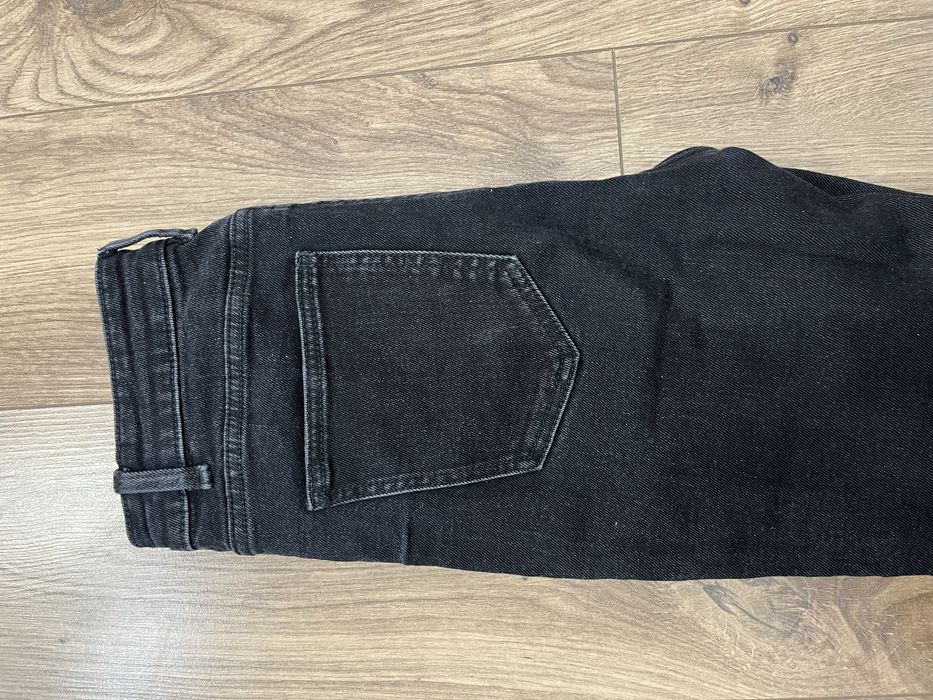 Джинсы по 2000тг каждая