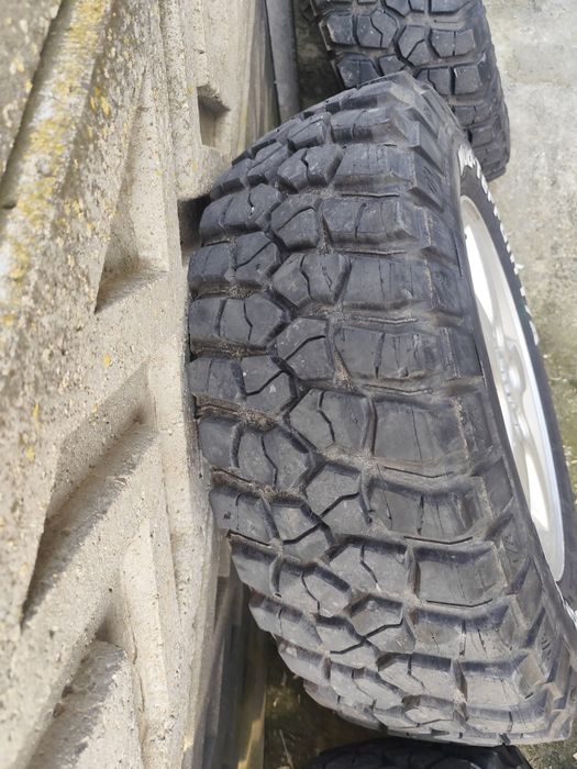 Roti jeep complete bf goodrich 245 70 r17